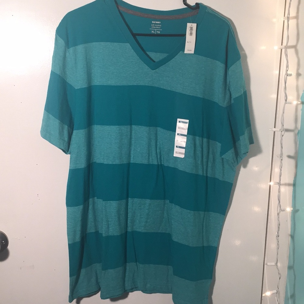 Old Navy tee